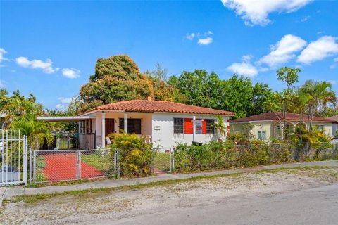 Villa ou maison à vendre à Miami, Floride: 3 chambres, 90.58 m2 № 2055584 - photo 14