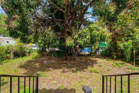 Villa ou maison à vendre à Miami, Floride: 3 chambres, 90.58 m2 № 2055584 - photo 17