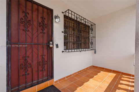 Villa ou maison à vendre à Miami, Floride: 3 chambres, 90.58 m2 № 2055584 - photo 23