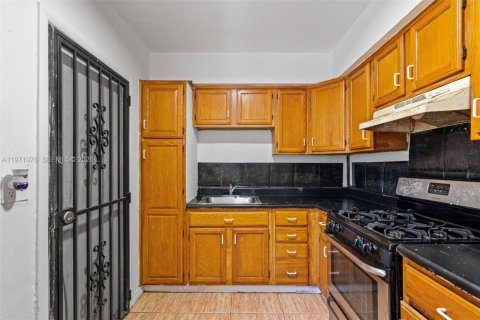 Villa ou maison à vendre à Miami, Floride: 3 chambres, 90.58 m2 № 2055584 - photo 4