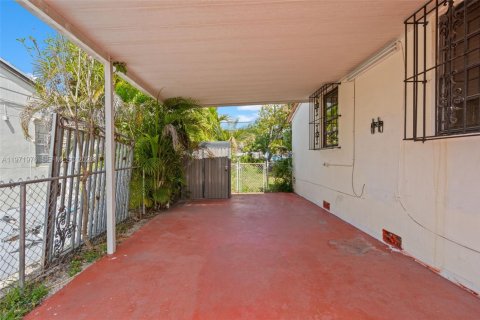 Villa ou maison à vendre à Miami, Floride: 3 chambres, 90.58 m2 № 2055584 - photo 7