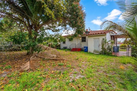 Villa ou maison à vendre à Miami, Floride: 3 chambres, 90.58 m2 № 2055584 - photo 16