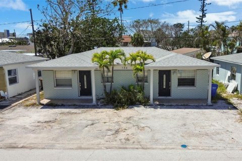 Commercial property in Madeira Beach, Florida 2 bedrooms, 89.19 sq.m. № 1746716 - photo 13