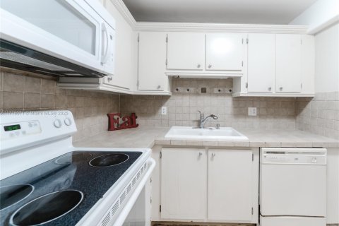 Condominio en venta en Hollywood, Florida, 1 dormitorio, 78.97 m2 № 1726794 - foto 23
