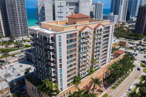 Condominio en alquiler en Sunny Isles Beach, Florida, 2 dormitorios, 106 m2 № 2059678 - foto 21