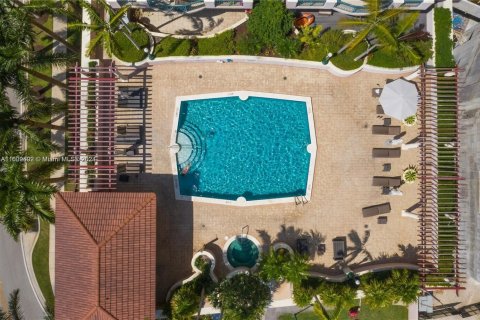 Condominio en alquiler en Sunny Isles Beach, Florida, 2 dormitorios, 106 m2 № 2059678 - foto 19