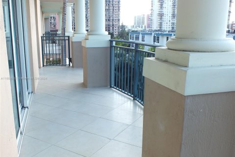 Condominio en alquiler en Sunny Isles Beach, Florida, 2 dormitorios, 106 m2 № 2059678 - foto 6