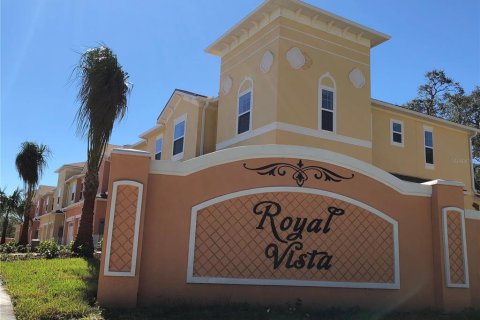 Townhouse in Orlando, Florida 5 bedrooms, 134.8 sq.m. № 2369619