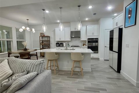 Villa ou maison à louer à Wesley Chapel, Floride: 4 chambres, 241.55 m2 № 2299818 - photo 7