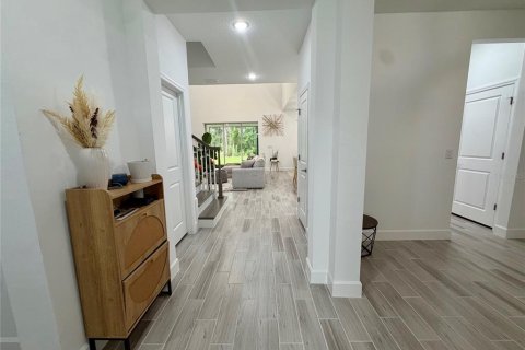 Villa ou maison à louer à Wesley Chapel, Floride: 4 chambres, 241.55 m2 № 2299818 - photo 5