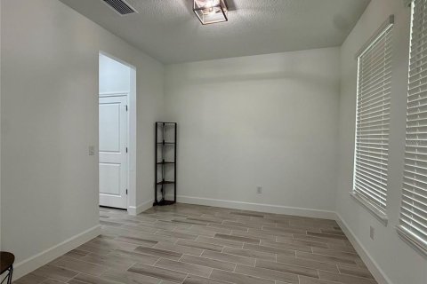 Villa ou maison à louer à Wesley Chapel, Floride: 4 chambres, 241.55 m2 № 2299818 - photo 10