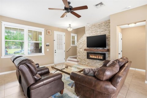 Townhouse in Windermere, Florida 3 bedrooms, 142.23 sq.m. № 2226499 - photo 6