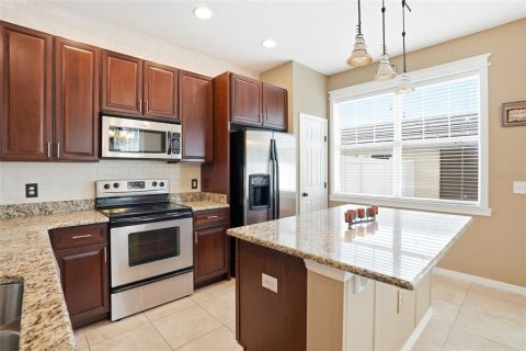 Townhouse in Windermere, Florida 3 bedrooms, 142.23 sq.m. № 2226499 - photo 7