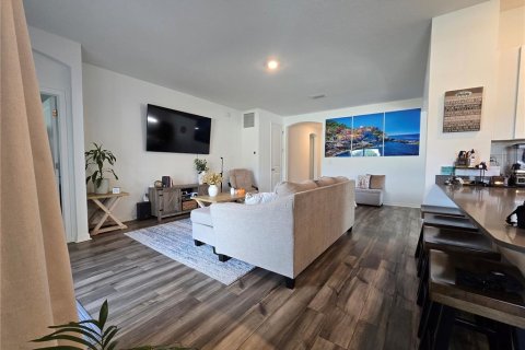Villa ou maison à louer à Zephyrhills, Floride: 3 chambres, 154.03 m2 № 2399025 - photo 3