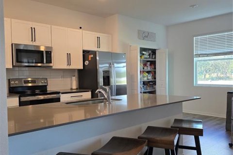 Villa ou maison à louer à Zephyrhills, Floride: 3 chambres, 154.03 m2 № 2399025 - photo 7