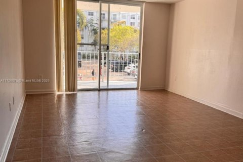 Condo in Miami, Florida, 1 bedroom  № 1716043 - photo 5