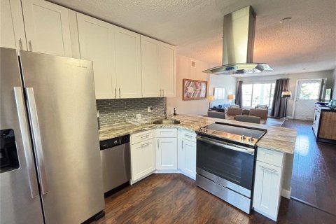 Copropriété à vendre à Clearwater, Floride: 2 chambres, 102.19 m2 № 2201514 - photo 9