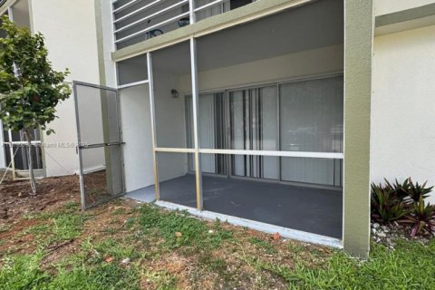 Copropriété à louer à Sunrise, Floride: 2 chambres, 87.7 m2 № 1947246 - photo 17