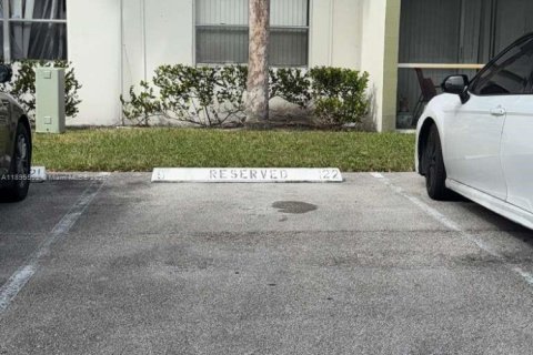 Copropriété à louer à Sunrise, Floride: 2 chambres, 87.7 m2 № 1947246 - photo 18