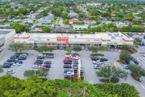 Propiedad comercial en venta en Miami, Florida № 2089172 - foto 19