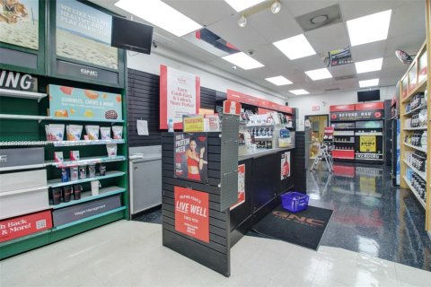Propiedad comercial en venta en Miami, Florida № 2089172 - foto 6
