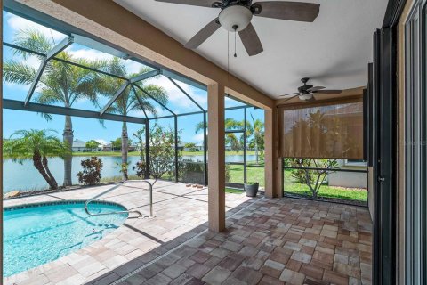 House in Punta Gorda, Florida 3 bedrooms, 178.37 sq.m. № 1806904 - photo 16