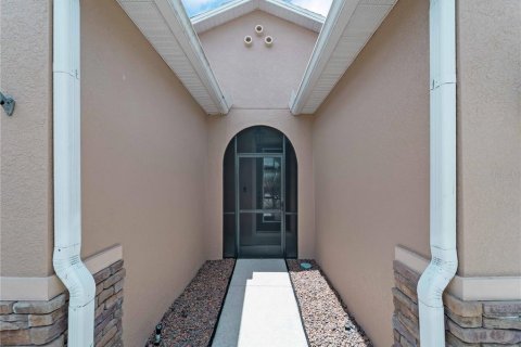 House in Punta Gorda, Florida 3 bedrooms, 178.37 sq.m. № 1806904 - photo 5