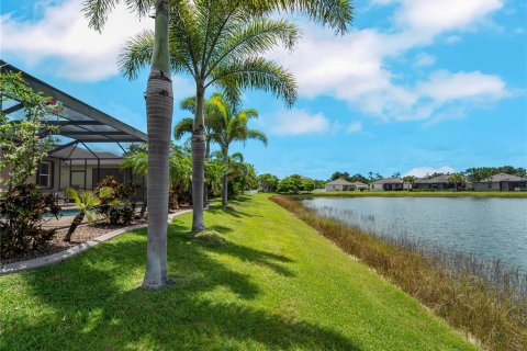 House in Punta Gorda, Florida 3 bedrooms, 178.37 sq.m. № 1806904 - photo 7