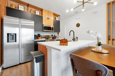 Снять в аренду таунхаус в Киссимми, Флорида 3 комнаты, 126.35м2, № 2259098 - фото 16