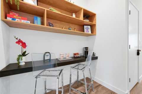 Снять в аренду таунхаус в Киссимми, Флорида 3 комнаты, 126.35м2, № 2259098 - фото 25