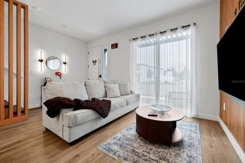 Снять в аренду таунхаус в Киссимми, Флорида 3 комнаты, 126.35м2, № 2259098 - фото 11