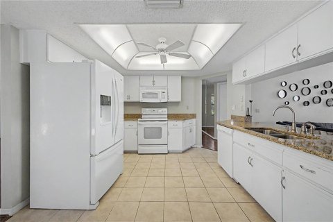 Villa ou maison à vendre à Spring Hill, Floride: 3 chambres, 174.1 m2 № 2266285 - photo 11