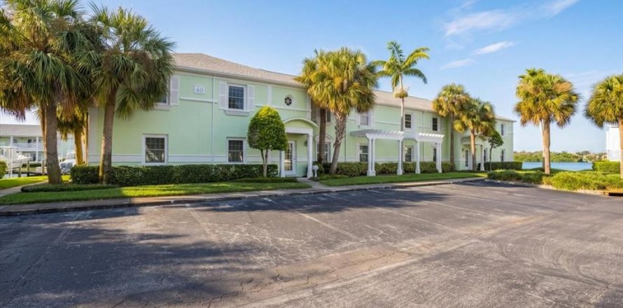 Condo à Saint Petersburg, Floride, 2 chambres  № 2408558