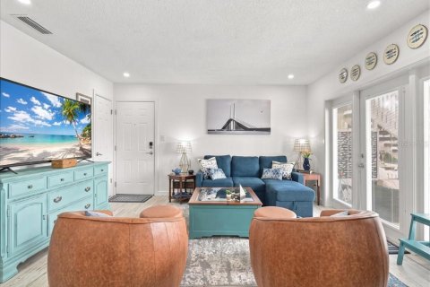 Copropriété à vendre à Saint Petersburg, Floride: 2 chambres, 76.64 m2 № 2408558 - photo 2