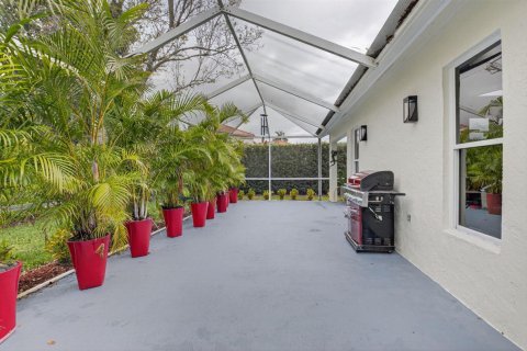 House in Boynton Beach, Florida 3 bedrooms, 223.99 sq.m. № 2172476 - photo 24