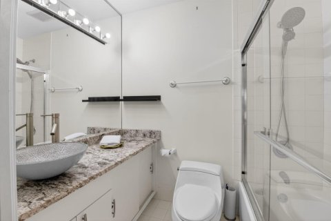 House in Boynton Beach, Florida 3 bedrooms, 223.99 sq.m. № 2172476 - photo 15