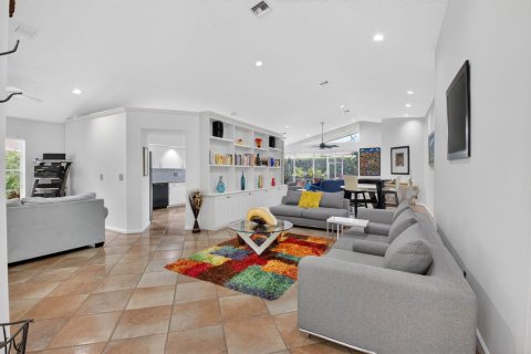 House in Boynton Beach, Florida 3 bedrooms, 223.99 sq.m. № 2172476 - photo 3