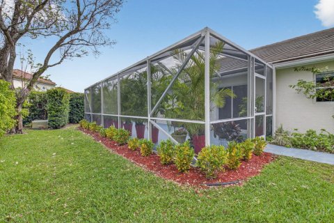 House in Boynton Beach, Florida 3 bedrooms, 223.99 sq.m. № 2172476 - photo 25