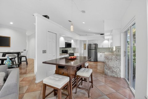 House in Boynton Beach, Florida 3 bedrooms, 223.99 sq.m. № 2172476 - photo 7