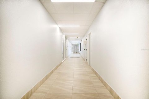 Immobilier commercial à vendre à Tampa, Floride: 146.04 m2 № 1904531 - photo 7