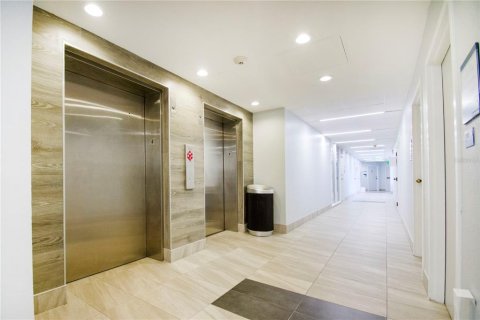 Immobilier commercial à vendre à Tampa, Floride: 146.04 m2 № 1904531 - photo 6