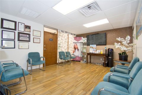 Immobilier commercial à vendre à Tampa, Floride: 146.04 m2 № 1904531 - photo 8