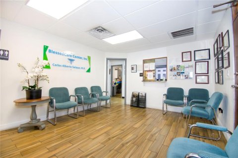 Immobilier commercial à vendre à Tampa, Floride: 146.04 m2 № 1904531 - photo 10