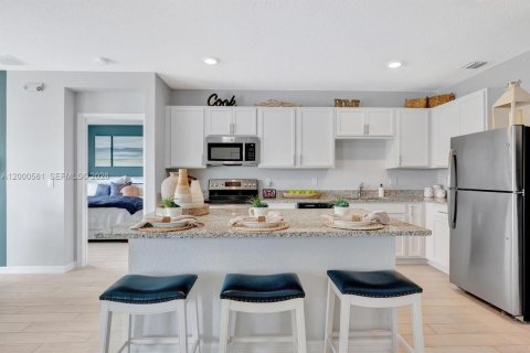 Casa en venta en St. Lucie, Florida, 4 dormitorios, 150.78 m2 № 2066829 - foto 2