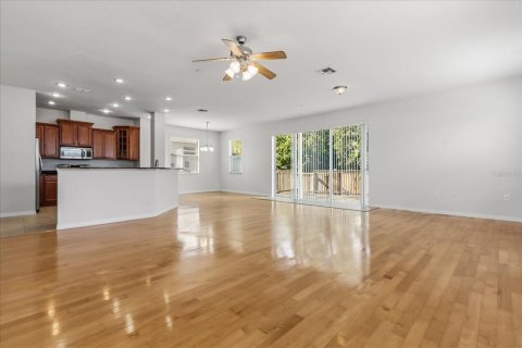 Villa ou maison à vendre à Tampa, Floride: 3 chambres, 207.64 m2 № 2142474 - photo 3