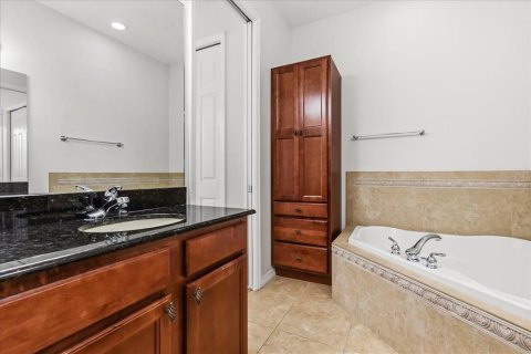 Villa ou maison à vendre à Tampa, Floride: 3 chambres, 207.64 m2 № 2142474 - photo 23