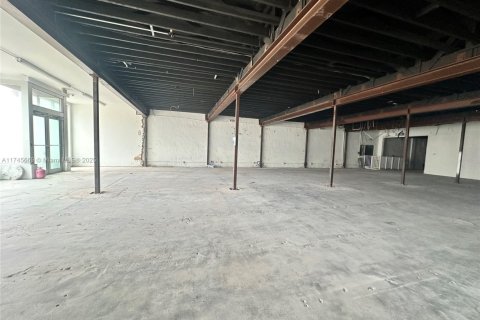 Immobilier commercial à vendre à Hollywood, Floride № 2012382 - photo 13