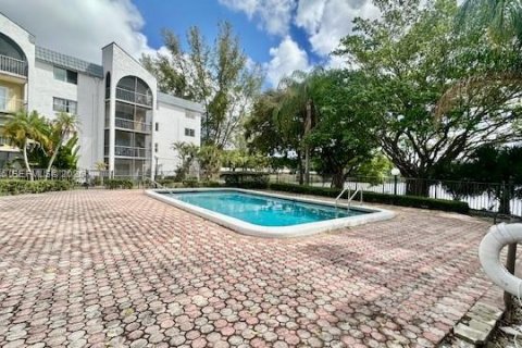 Copropriété à vendre à Lauderhill, Floride: 2 chambres, 111.48 m2 № 2004964 - photo 17
