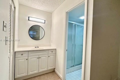 Copropriété à vendre à Lauderhill, Floride: 2 chambres, 111.48 m2 № 2004964 - photo 9