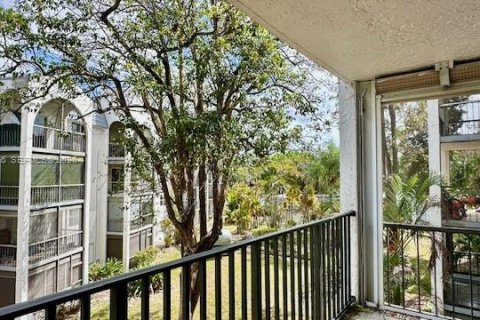 Copropriété à vendre à Lauderhill, Floride: 2 chambres, 111.48 m2 № 2004964 - photo 12